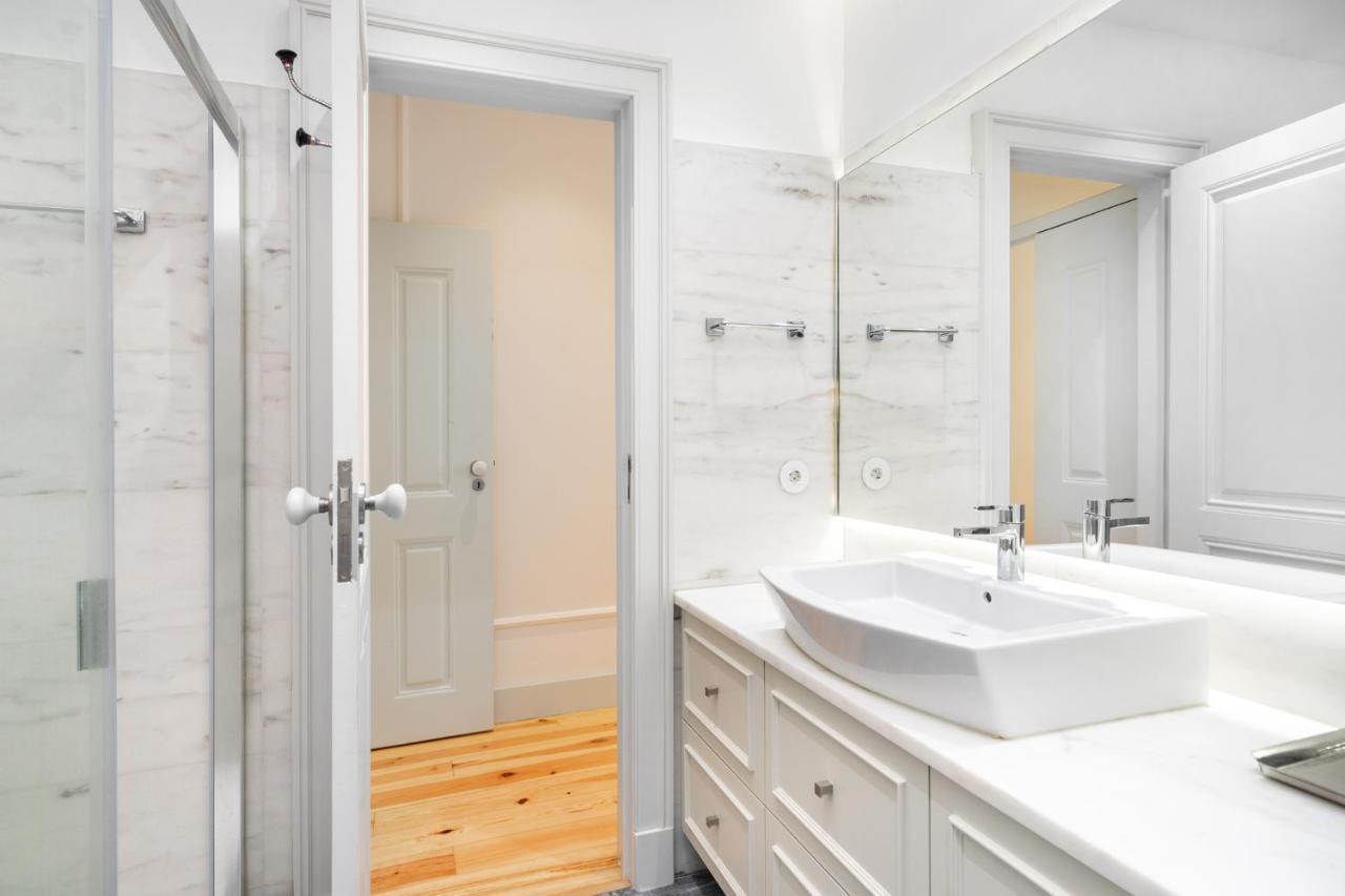 Whome Luxury Stay In Prime Location W/ Ac, Lift & Private Patio Lisboa Kültér fotó